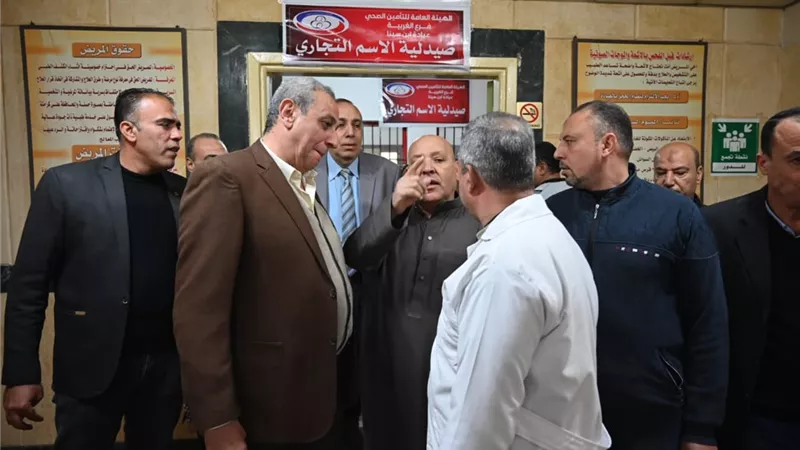 محافظ الغربية في زيارة مفاجئة لعيادة ابن سينا بالمحلة