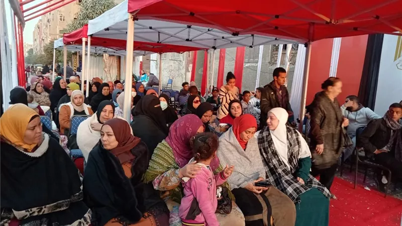 مع آخر ساعات الحسم.. توافد ملحوظ للناخبين على لجان الاقتراع بأسيوط
