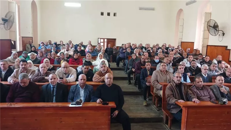 اجتماع عاجل بموجهي العموم لتأمين الانضباط في امتحانات نصف العام ببني سويف