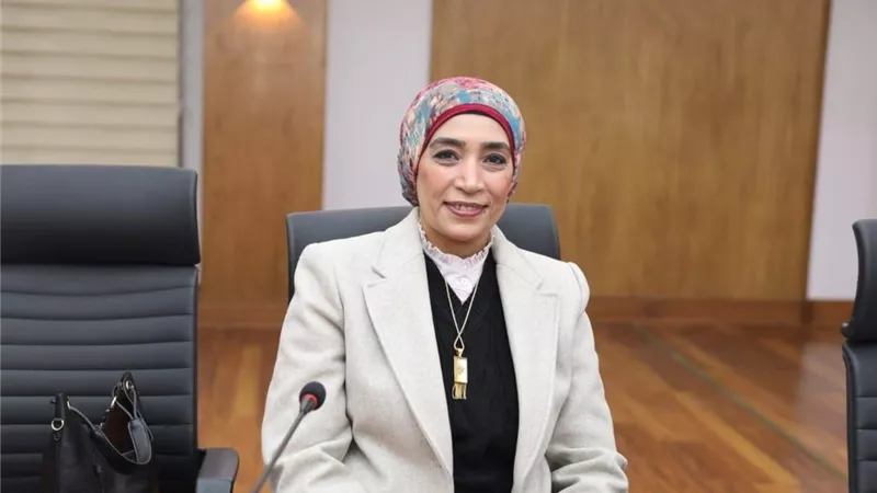 رئيس جامعة الأقصر تعقد اجتماعًا موسعًا للتنسيق والمتابعة الإدارية