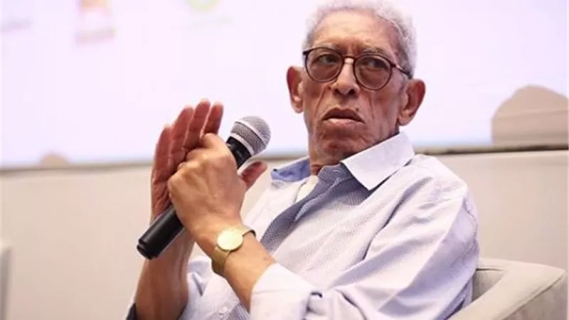 عزاء المخرج داود عبد السيد بكنيسة مارمرقس بمصر الجديدة اليوم