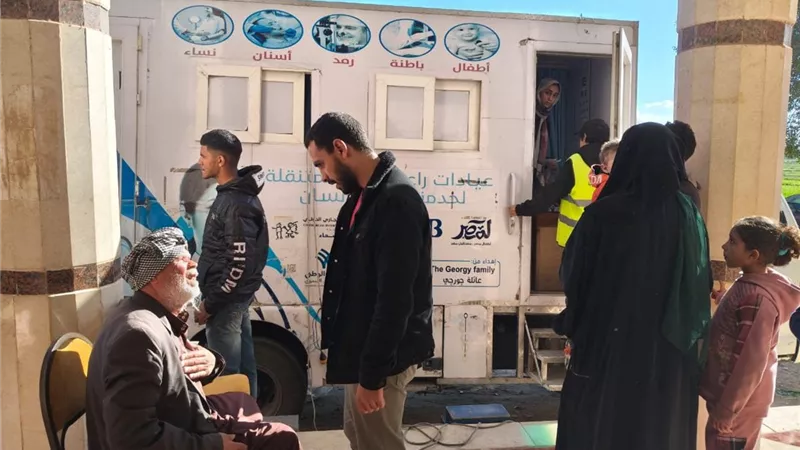 الكشف على 120 مواطنًا بقرية الحجاز خلال قافلة طبية مجانية بالإسماعيلية