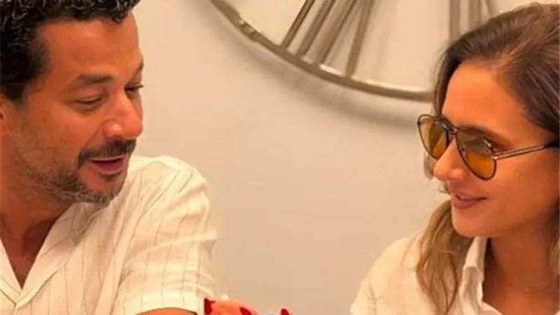 «مبروك جالك قلق».. فنانون تعرضوا لمواقف صعبة بسبب «بوستر» أعمالهم