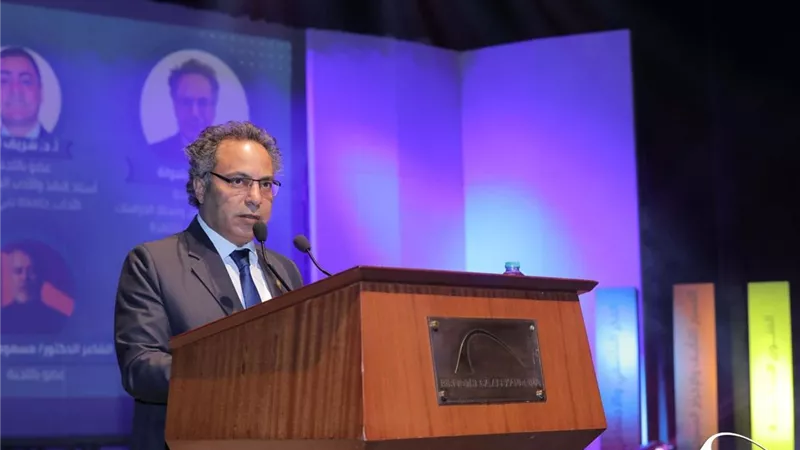 عميد دار علوم القاهرة: المصرى عرف الشعر منذ فجر التاريخ 