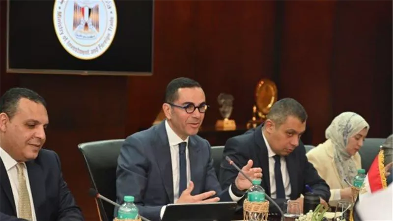 مباحثات مصرية–إماراتية لفتح آفاق جديدة في الاستثمار والتجارة بين البلدين