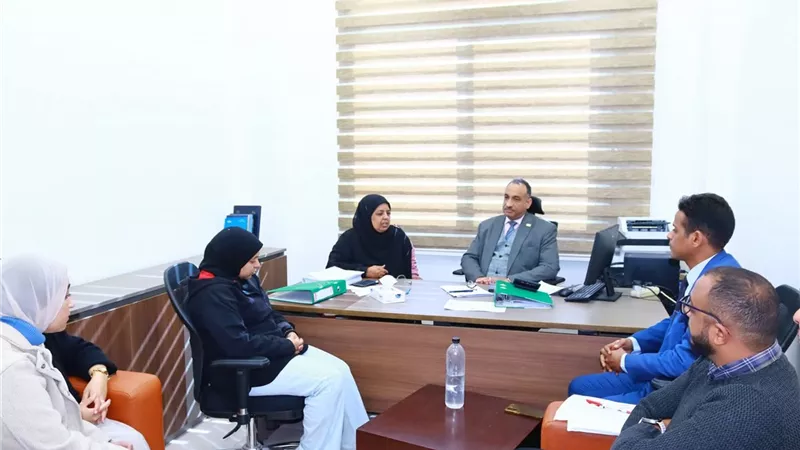 رئيس جامعة طيبة التكنولوجية يشيد بدور العاملين