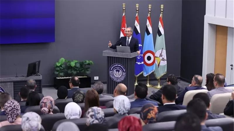 وزير الاتصالات: قطاع التكنولوجيا أصبح ساحة تنافس عالمية وقوة استراتيجية 