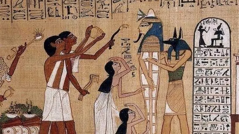 من أبيدوس إلى العالم.. كيف خرجت شجرة أوزير لتصبح شجرة الكريسماس|خاص