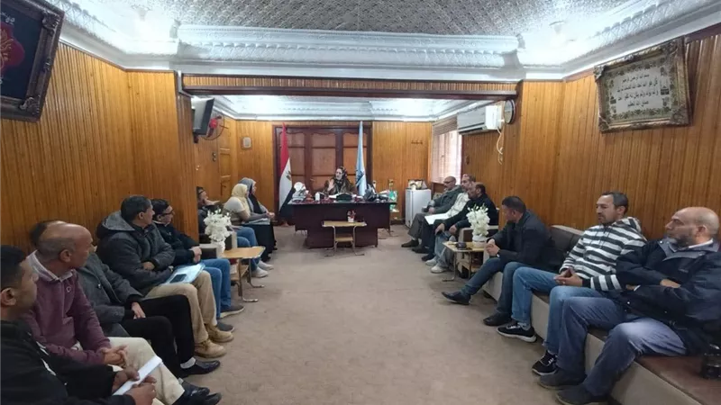 رئيس بيلا يتابع ضبط الأداء الإداري والارتقاء بالخدمات المقدمة للمواطنين