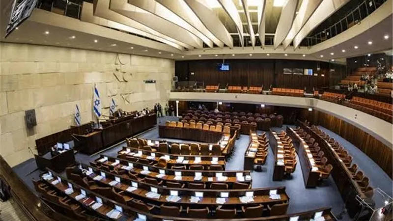 الكنيست يقر قانونا بقطع خدمات الكهرباء والمياه عن الأونروا