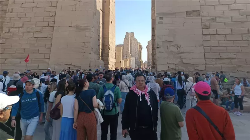 معبد الكرنك يشهد أولى الجولات الميدانية لملتقى ثقافة وفنون المرأة الحدودية
