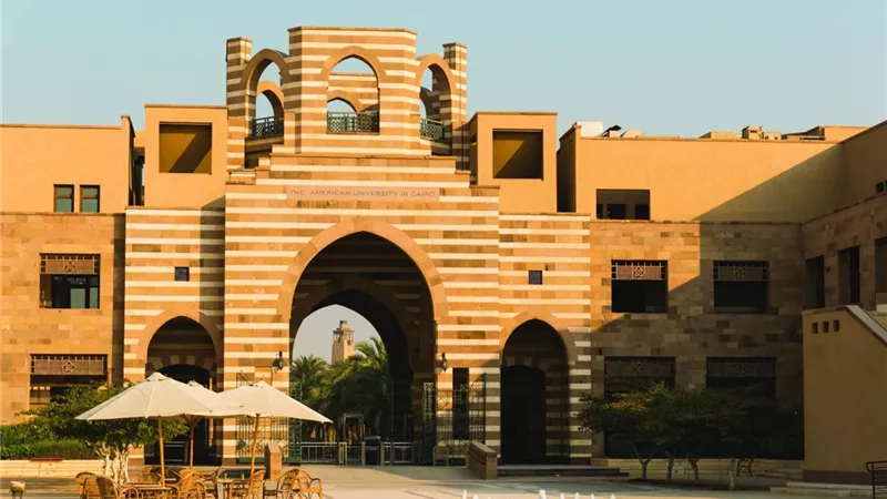 الجامعة الأمريكية تكشف أبحاث تصدت لقضايا المناخ والشيخوخة والرعاية الطبية