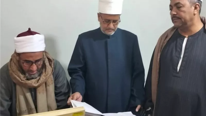 وكيل أوقاف سوهاج يتفقد إدارتي البلينا وبرديس للاطمئنان على انتظام العمل
