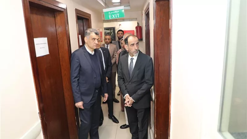 تعاون بين جامعة القاهرة وهيئة الهلال الأحمر الإماراتي لدعم مرضى الأورام