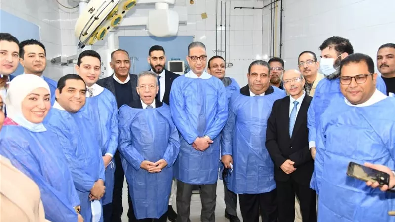 محافظ الفيوم ونقيب الأطباء يتفقدان وحدة المخ والأعصاب بمستشفى سنورس