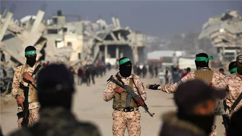 محلل سياسي: لن تتم حركة إعمار في غزة قبل تفكيك حركة حماس| فيديو