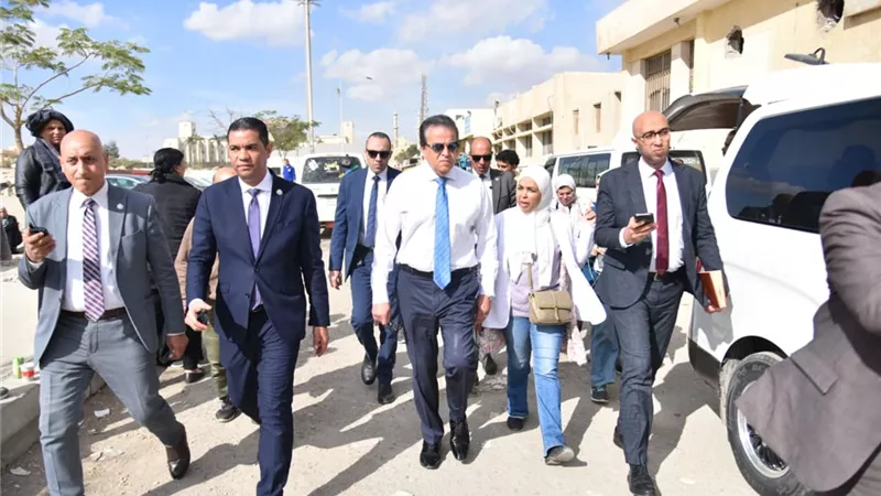 سر غضب «عبد الغفار».. استياء وزير الصحة بعد جولة مفاجئة بمستشفى 6 أكتوبر