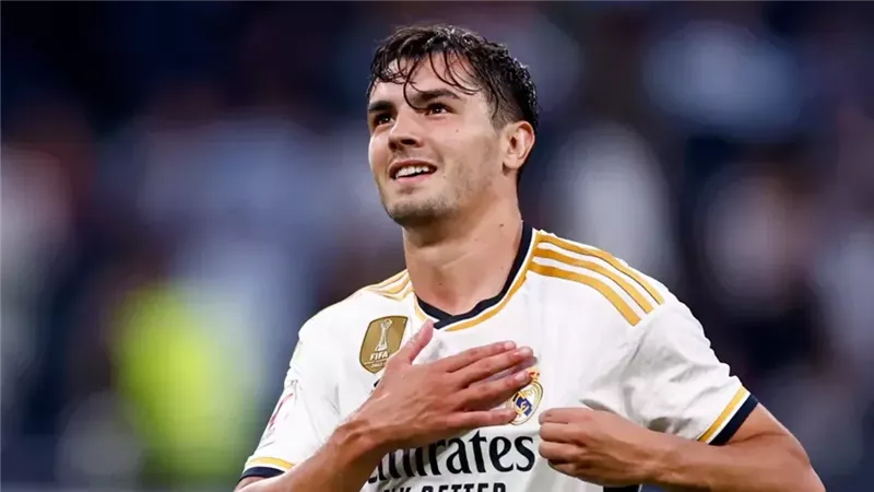ريال مدريد يخطط للمستقبل.. اتفاق قريب لتجديد عقد إبراهيم دياز