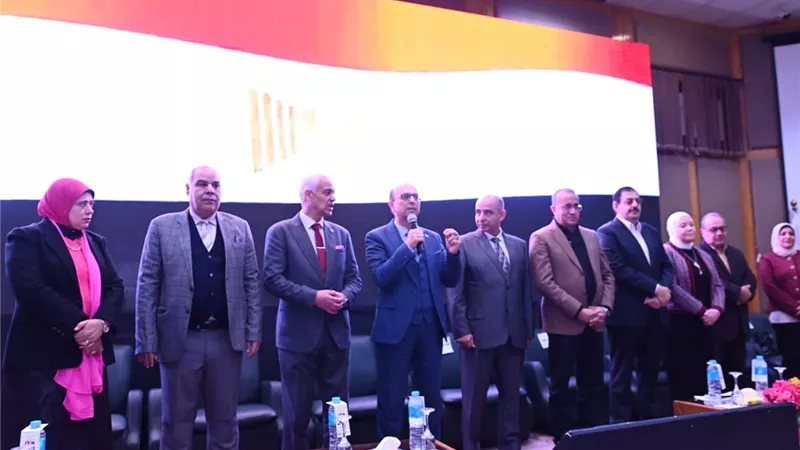 رئيس جامعة أسيوط يفتتح اليوم العلمي لدعم أطباء دفعة 59.. تفاصيل 