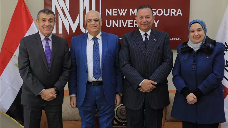 لجنة قطاع طب الأسنان تزور جامعة المنصورة الجديدة لاعتماد البرنامج