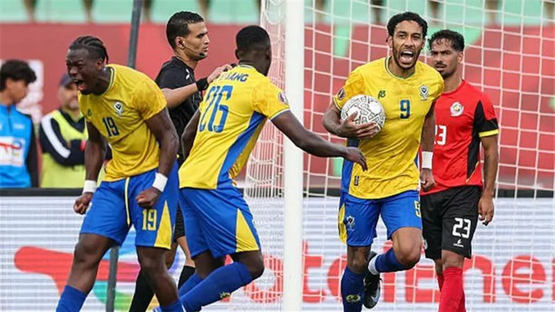منتخب الجابون يعلن غياب أوباميانج عن مواجهة كوت ديفوار