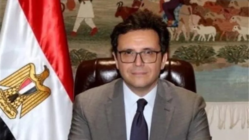وزير الثقافة يُهنئ الرئيس السيسي بحلول العام الميلادي الجديد