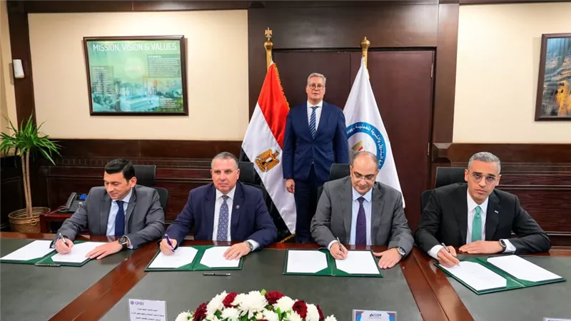 كريم بدوي: 140 مليون دولار لتنفيذ المرحلة الأولى من مجمع إنتاج السيليكون