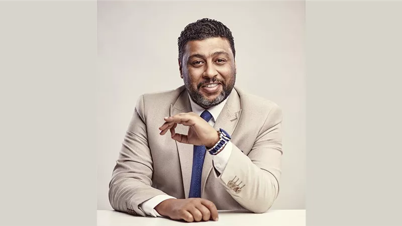 قلبوا اللوكيشن رقص.. كاست فن الحرب يحتفل بعيد ميلاد محمد جمعة|فيديو