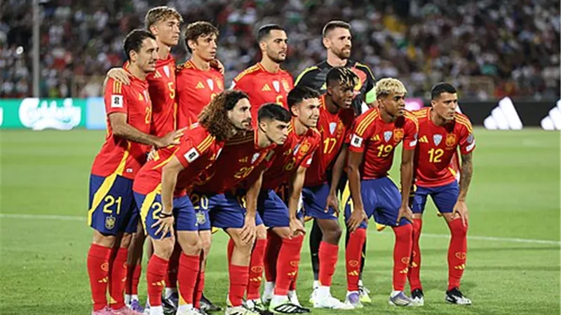 عقب إلغاء مهرجان قطر.. منتخب إسبانيا يطلب مواجهة مصر قبل المونديال|خاص