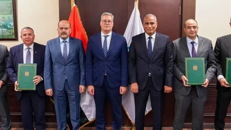 تحالف مصرفي يمول «العلمين لمنتجات السيليكون» بـ140 مليون دولار