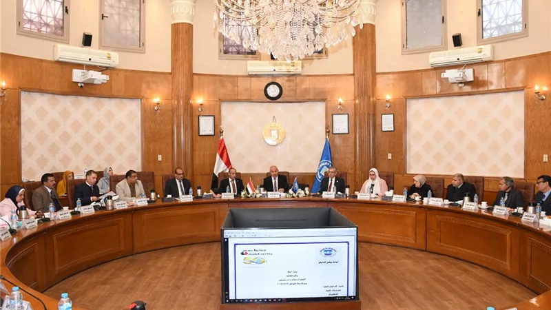 مجلس جامعة قناة السويس يستعرض منظومة الامتحانات بالكليات 