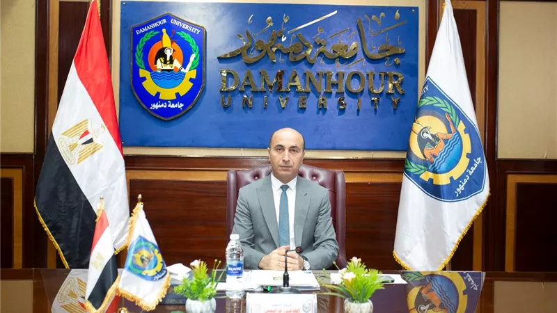 رئيس جامعة دمنهور: ترقية 12 من أساتذة 7 كليات|تفاصيل