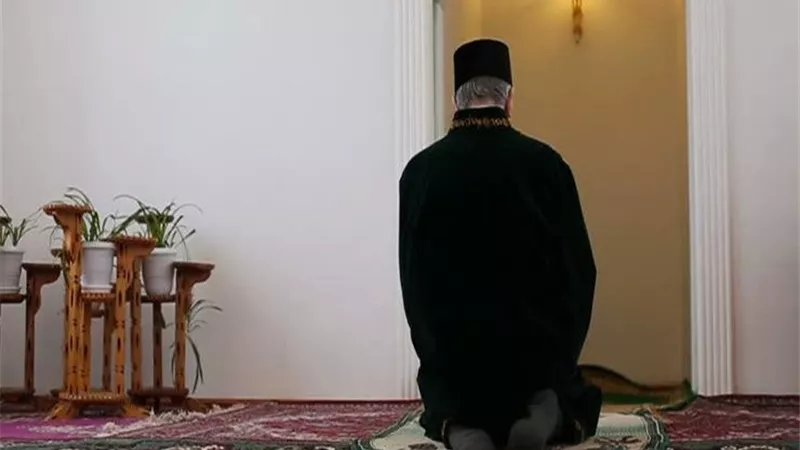 هل صلاة ركعتين في ليلة رأس السنة بدعة؟.. أمين الفتوى يحسم الجدل