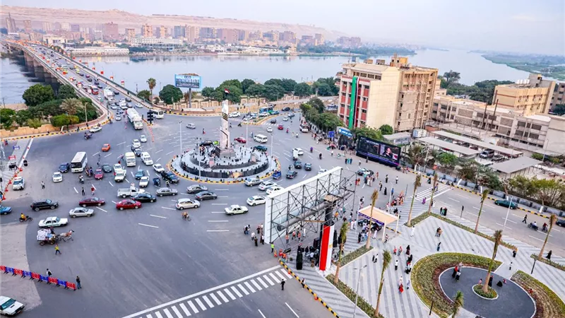 محافظ المنيا يتابع تقرير قطاع مديرية الطرق والنقل لعام 2025