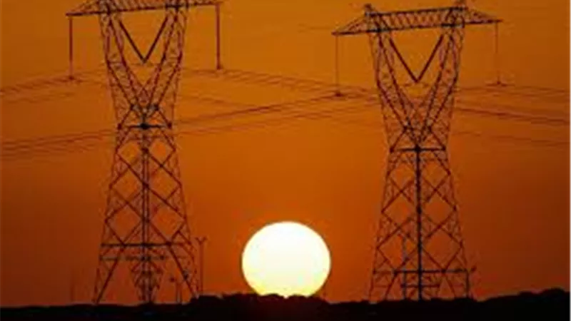 الكهرباء: 32 جيجاوات قدرة جديدة وخطط طموحة للطاقة المستدامة حتى 2040