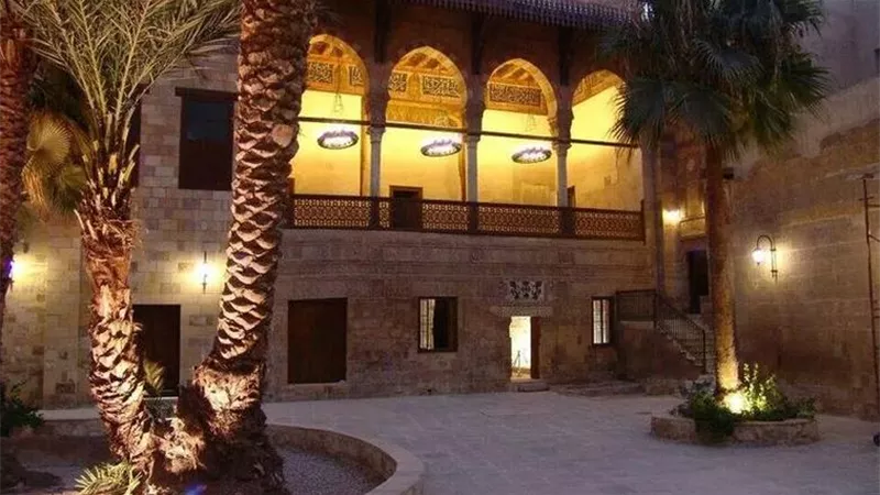 صالون نفرتيتي الثقافي يناقش آليات تسجيل وتوثيق الآثار وحمايتها من الاندثار