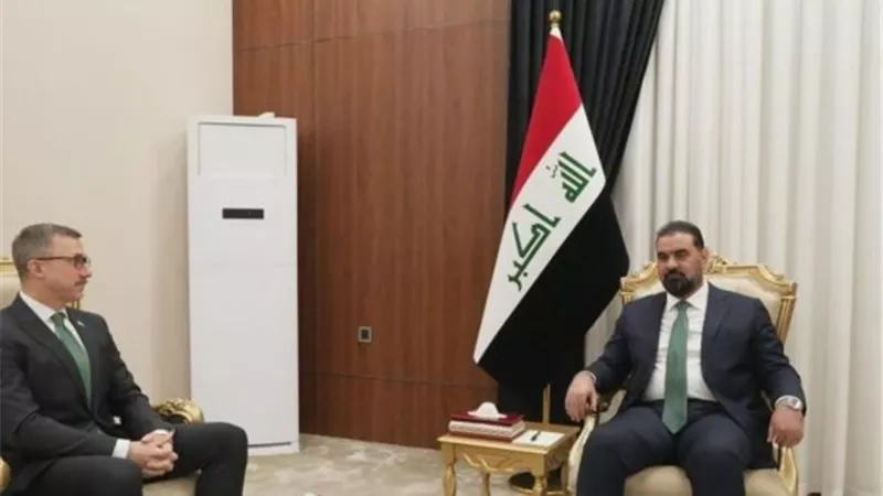 بعد يومين من انتخابه..مسؤول أمريكي يلتقي رئيس البرلمان العراقي الجديد