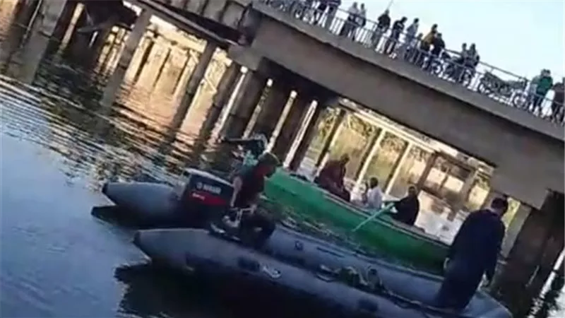 انتشال جثمان رضيع غريق أسفل كوبري قرية دروة بملوي في المنيا