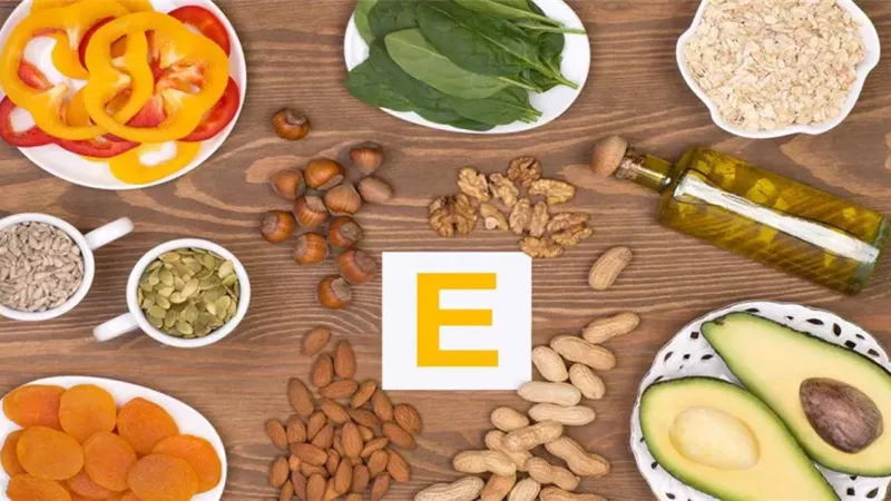 نقص فيتامين E يهدد الجهاز العصبي.. كيف تتفادى هذا الخطر؟