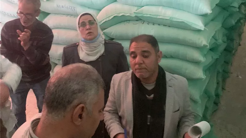 وكيلة مديرية التموين بالفيوم تقود حملة تفتيشية موسعة لضبط منظومة الأقماح