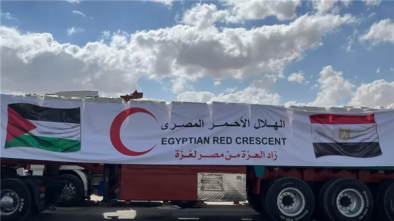 انطلاق قافلة زاد العزة 107 إلى غزة لإغاثة الفلسطينين من برد الشتاء|فيديو