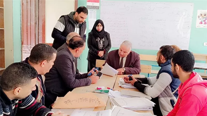 وكيل «تعليم الفيوم» يتفقد مدارس سنورس ويشدد على الانضباط الكامل باللجان