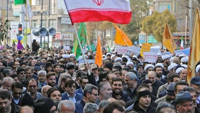 إيران على صفيح ساخن.. قتيل خلال مظاهرات في طهران|تفاصيل