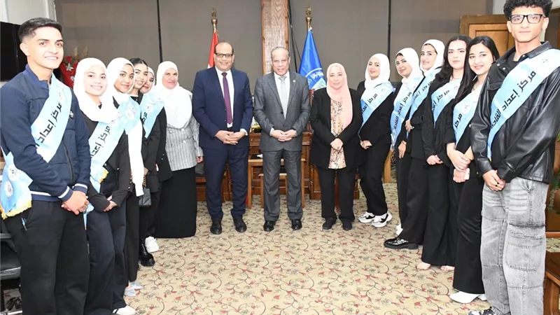 «الإسماعيلية الأهلية» تشارك جامعة قناة السويس الاحتفال باليوبيل الذهبي 