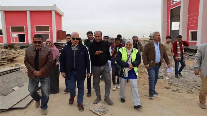 نائب رئيس «القابضة للمياه» يتفقد تنفيذ محطة كفر ناصر بمركز ببا