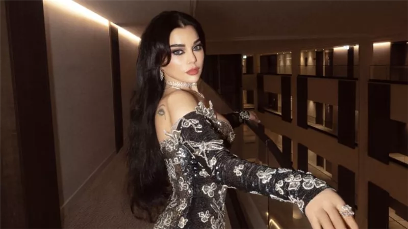 هيفاء وهبي ترفع شعار كامل العدد في حفل أبو ظبي بليلة رأس السنة