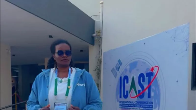 فرارا من الحرب.. طالبة سودانية يبزغ اسمها في وكالة الفضاء الباكستانية