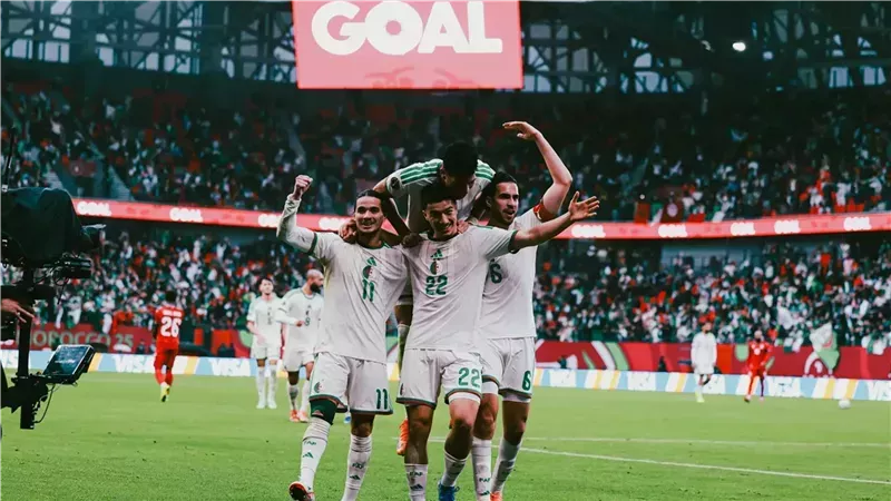 نجم منتخب الجزائر يدخل حسابات برشلونة بعد التألق في أمم أفريقيا