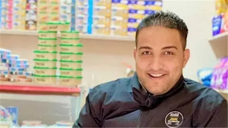 دفع حياته ثمن علبة سجائر ليلة رأس السنة.. مصرع شاب داخل محل بقالة بالجيزة
