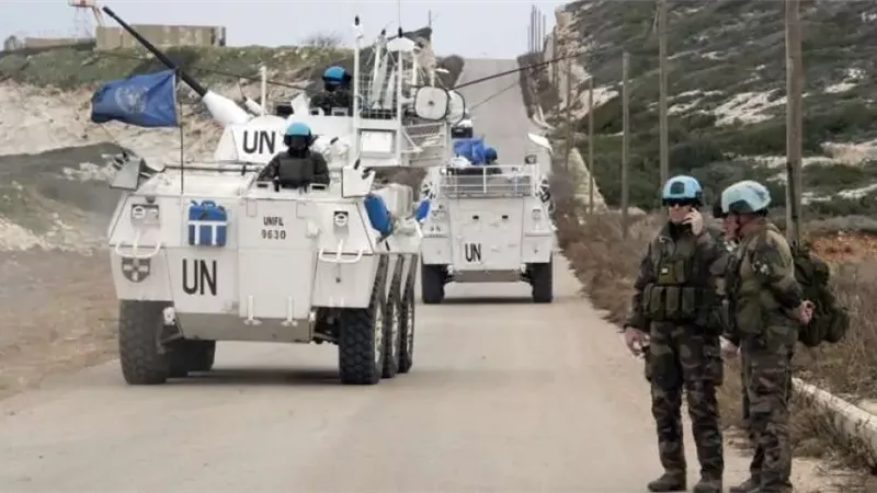 تصعيد في جنوب لبنان.. اليونيفيل تتعرض لإطلاق نار.. وغارات جوية إسرائيلية